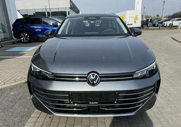 Volkswagen Passat cena 189900 przebieg: 5, rok produkcji 2024 z Chocianów małe 37